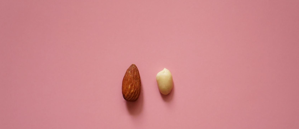Walnuts vs Almonds